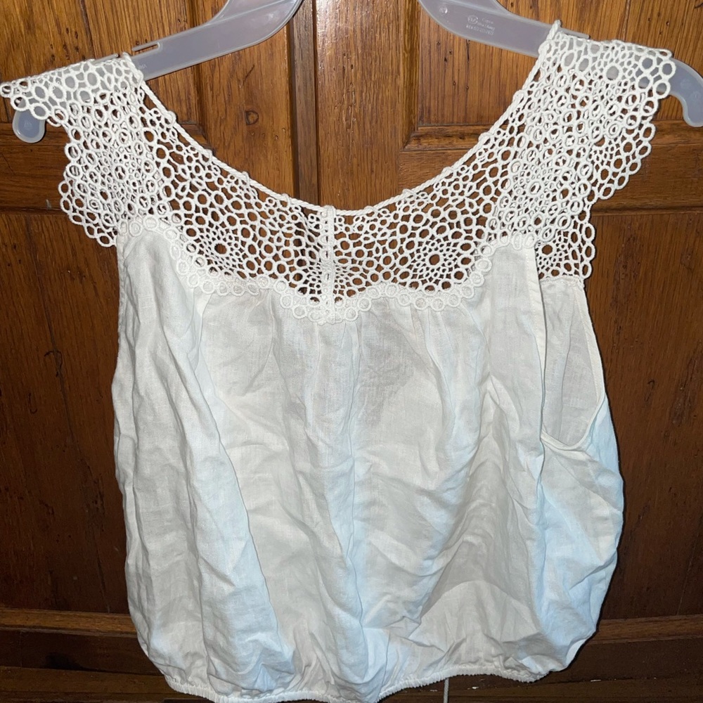 Free People white top!